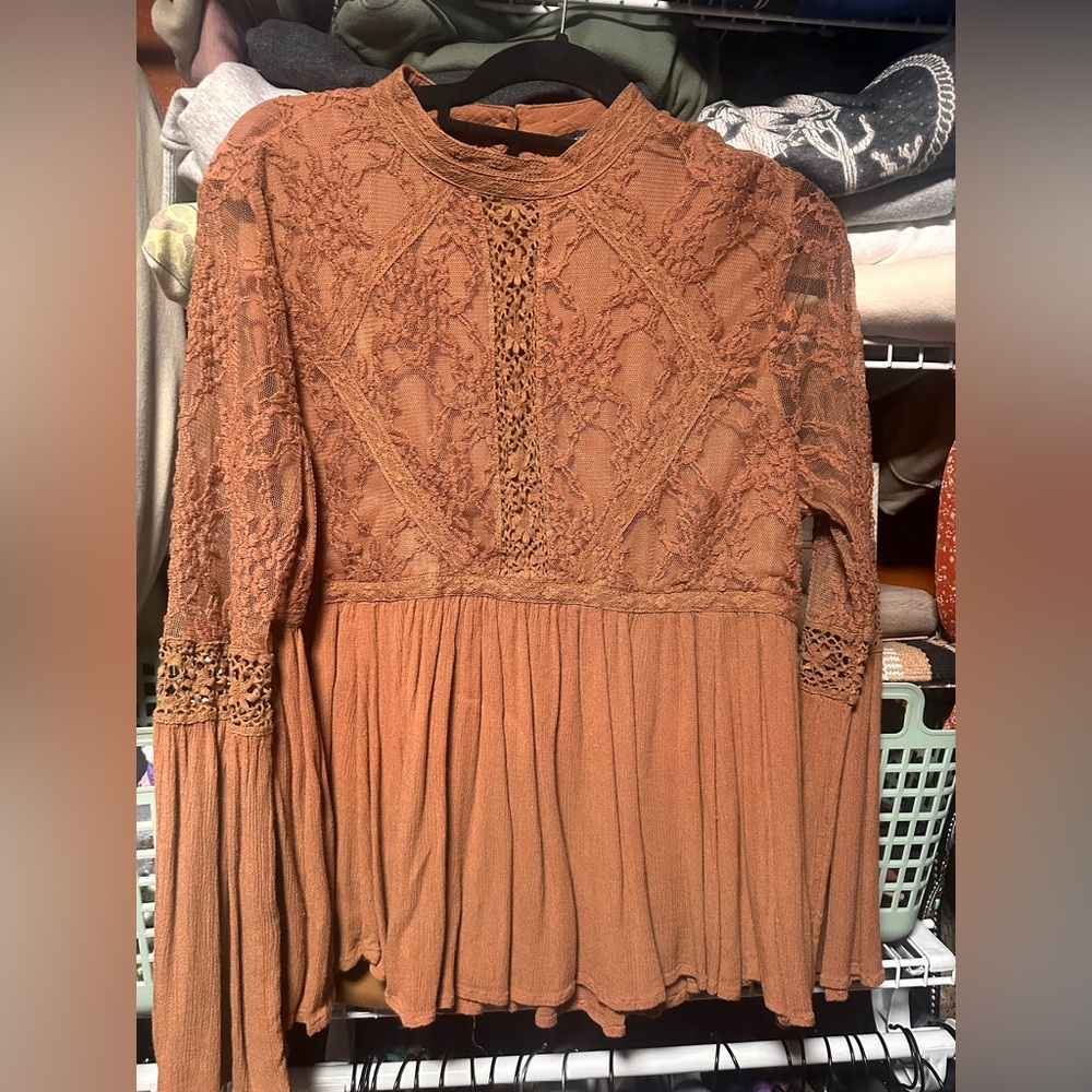 American eagle lace shirt